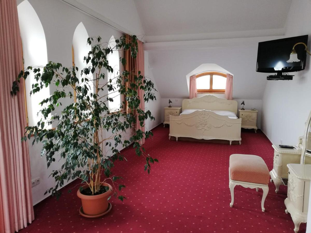 Pension Sv. Florian Глучин Экстерьер фото